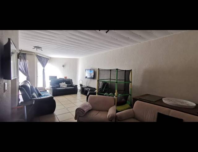 3 BEDROOM TOWNHOUSE FOR SALE IN FLORIDA